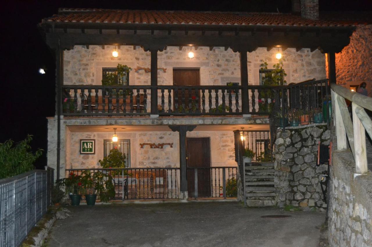 El Portal Del Abuelo Apartment Arenas De Cabrales Luaran gambar