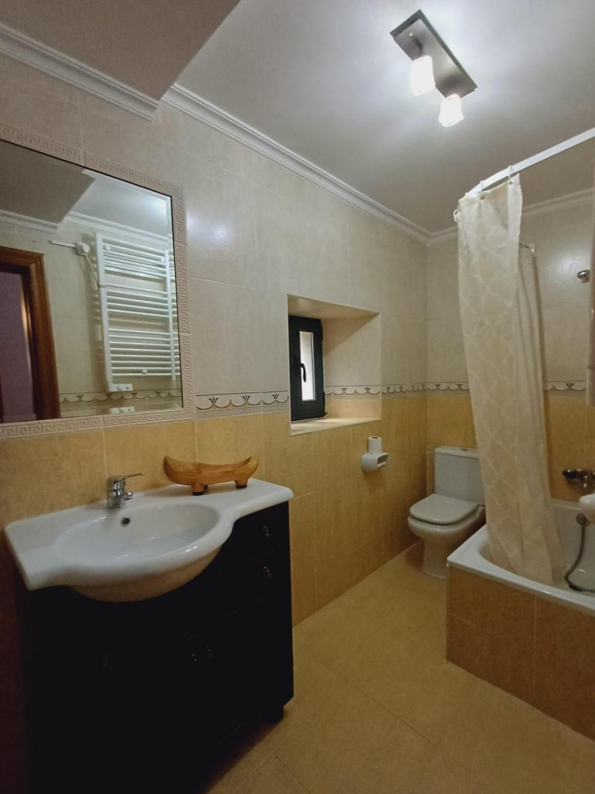 El Portal Del Abuelo Apartment Arenas De Cabrales Luaran gambar