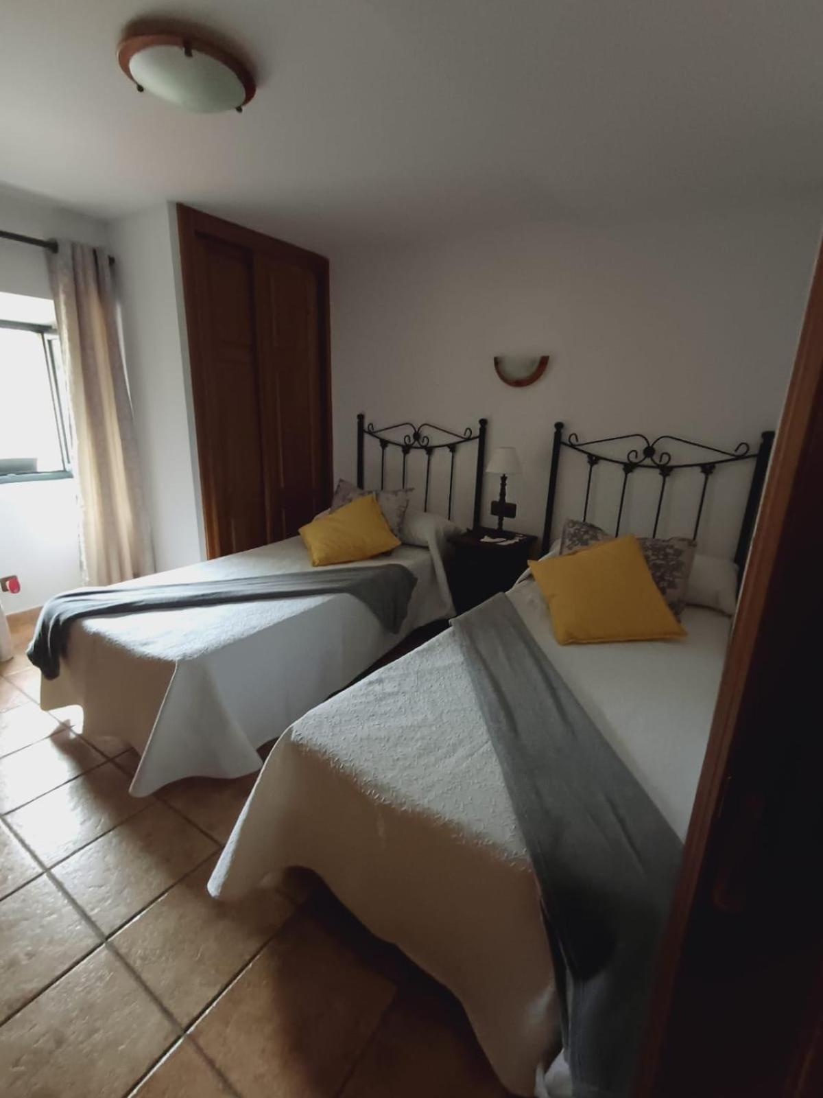 El Portal Del Abuelo Apartment Arenas De Cabrales Luaran gambar