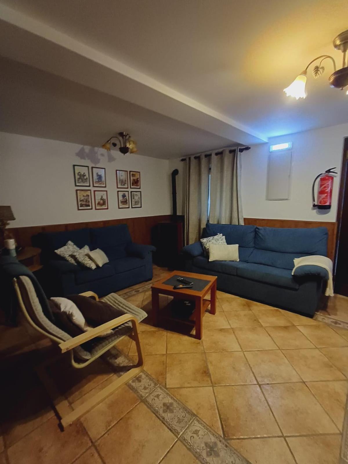 El Portal Del Abuelo Apartment Arenas De Cabrales Luaran gambar